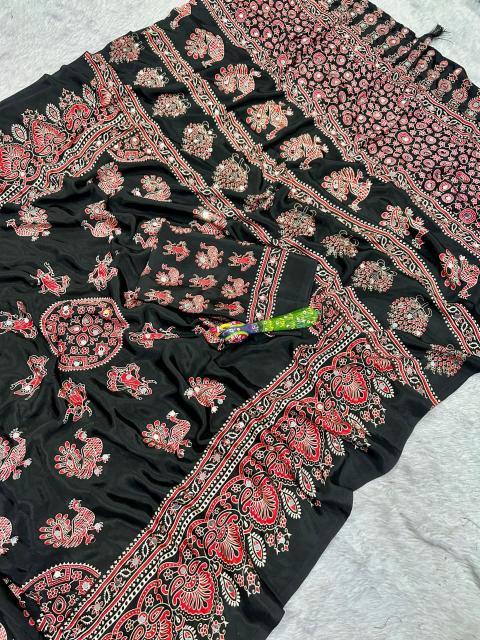 Vastrangan ajarakh print gujarat wholesale saree market